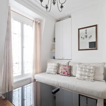 Διαμέρισμα Cosy Flat For 3p In The 16th District