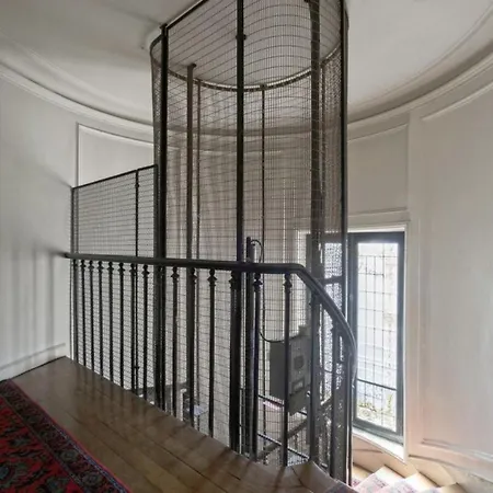 Διαμέρισμα Cosy Flat For 3p In The 16th District